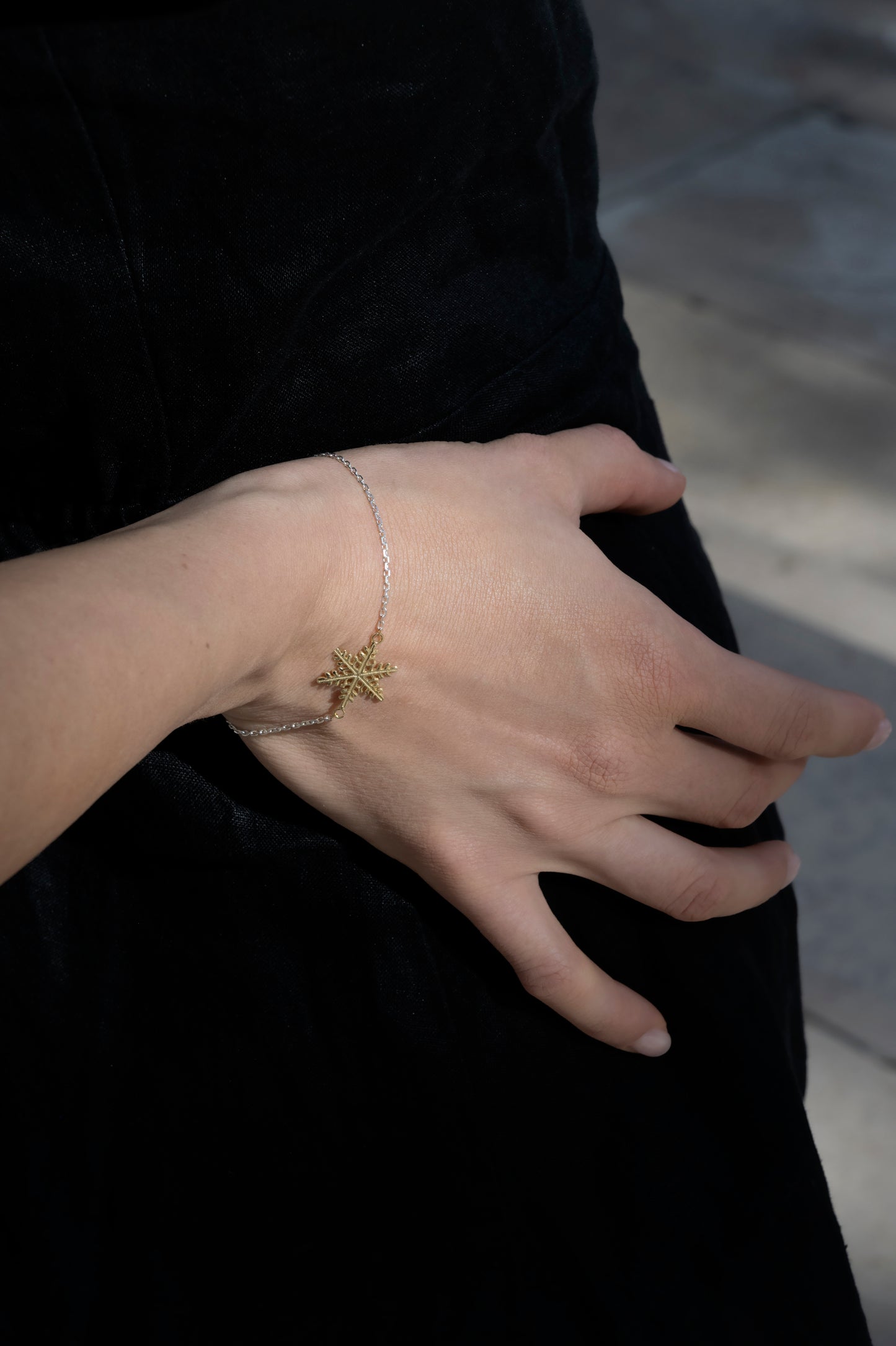 Bon Hiver silver bracelet with gold vermiil snowflake